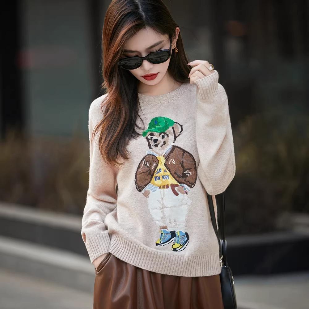 Cozy Cute Bear Embroidered Round Neck Pullover for Autumn/Winter