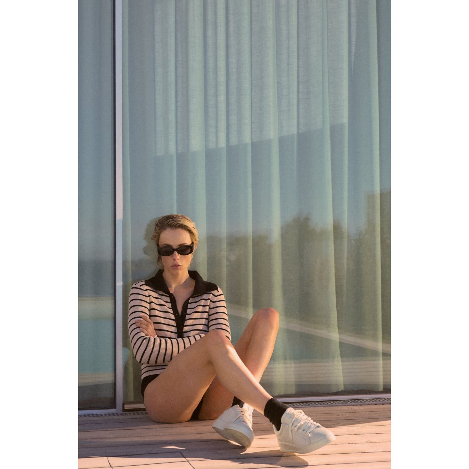 

LEATHER SNEAKERS