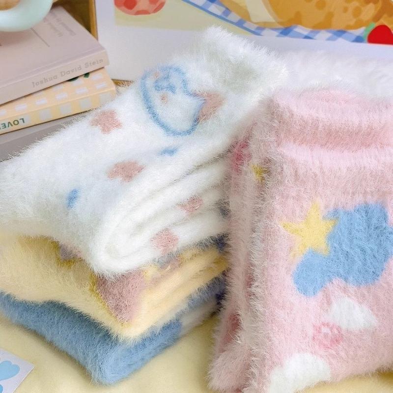 5 Pairs Cartoon Warm Thick Mink Plush Socks Fashion Versatile Butterfly White Cloud Mid Socks Casual Comfortable Women'S Socks