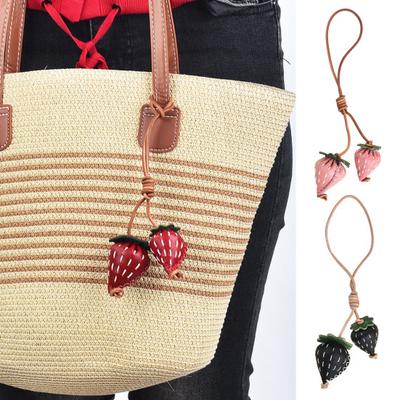 Taschenanhänger Handgemacht Dreidimensional Nähen Erdbeerendesign Schlüsselanhänger Kunstleder Verstellbares Lanyard Taschen Koffer Zubehör
