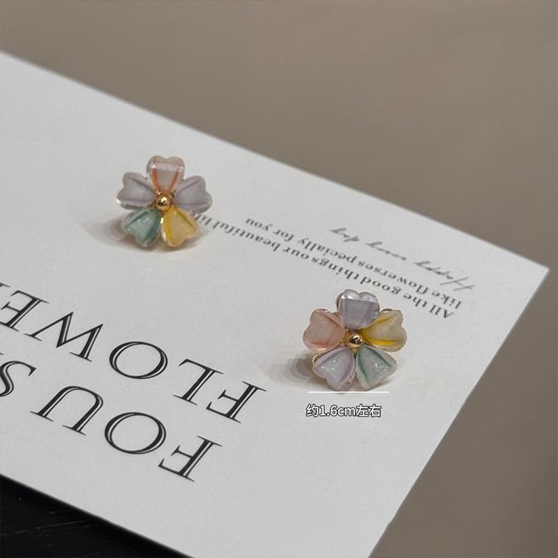 Colorful Daisy Stud Earrings for women Luxury Exquisite High Sweet Cute Flower Ear Studs Simple Girl's Daily Party Jewelry Gift
