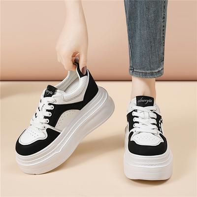 Black and White Color Matching Casual Board Shoes Increase the Height of the Four-season Commuting Versatile Panda Shoes, Comfortable and Fashionable