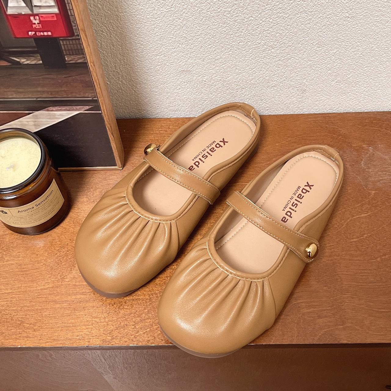 

Baotou half slippers women s outer wear 2025 spring and summer new versatile retro flat bottom one pedal lazy pleated sandals 40 хаки