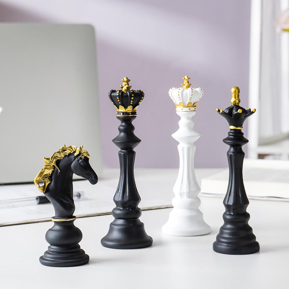 Small International Chess Resin Ornament - Desktop Decor with King, Queen & Horse Pieces