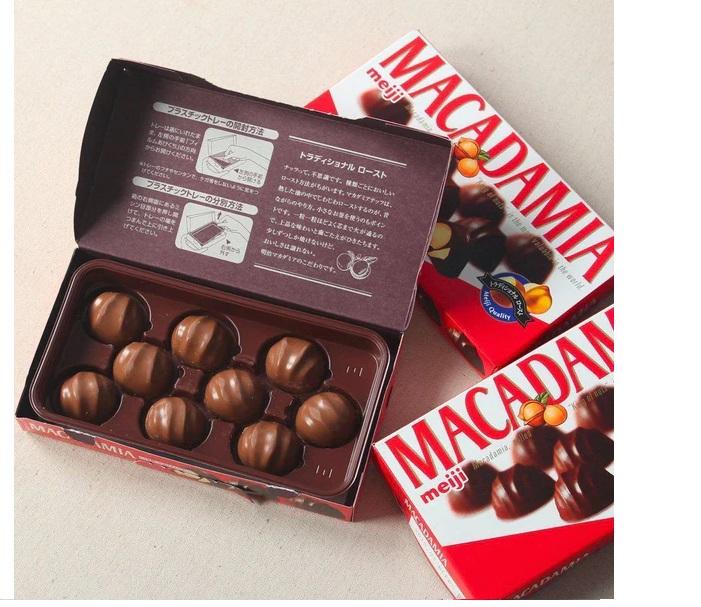 

MEIJI Macadamia Chocolate орехи макадамия в молочном шоколаде, 63 гр