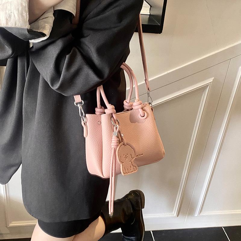 Portable Commuter Bag Women's New Fashion Versatile Messenger Bag