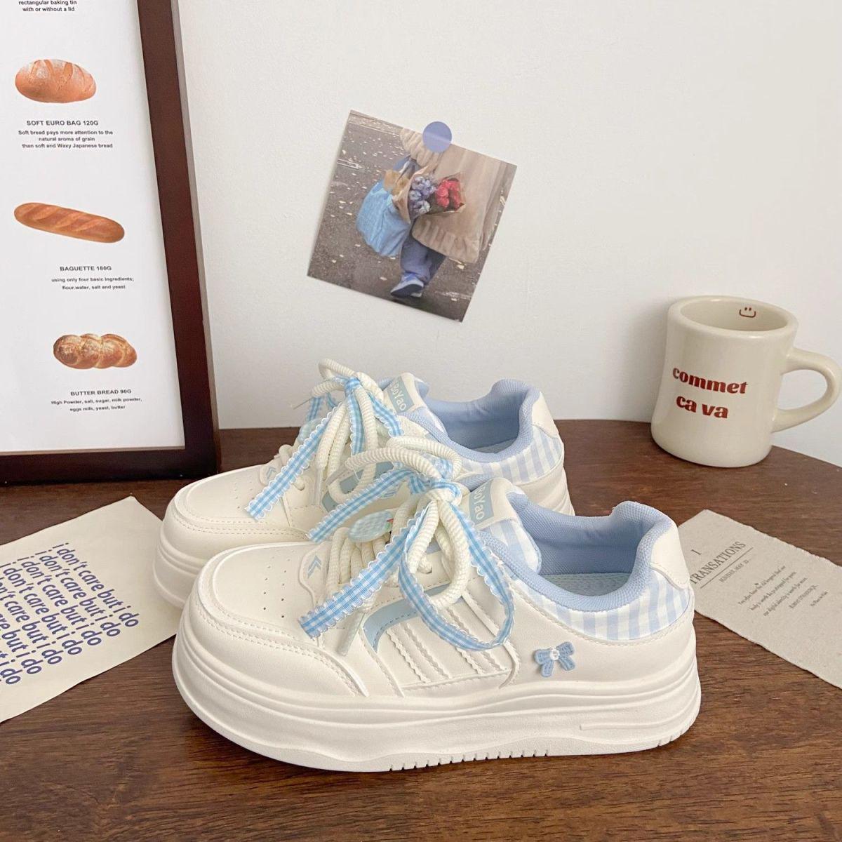 

Women s Korean-Style Thick-Soled White Sneakers - Leather Surface, Chic Niche Design, Low-Top, Versatile for Summer 2025 35 белый