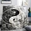 1Pc Butterfly Print Flannel Blanket, High quality Comfortable for All Seasons, Home Decor, Warmth and Comfort, Perfect for Christmas Gifts W111