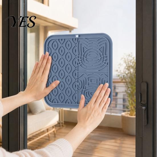 Pet Feeding Slow Down Mat Food with Suction Cups, Four-Zone Tray for Cup Eating Anxiety Relief, Non-Slip Silicone Lick Dogs And Cats Bite-resistant