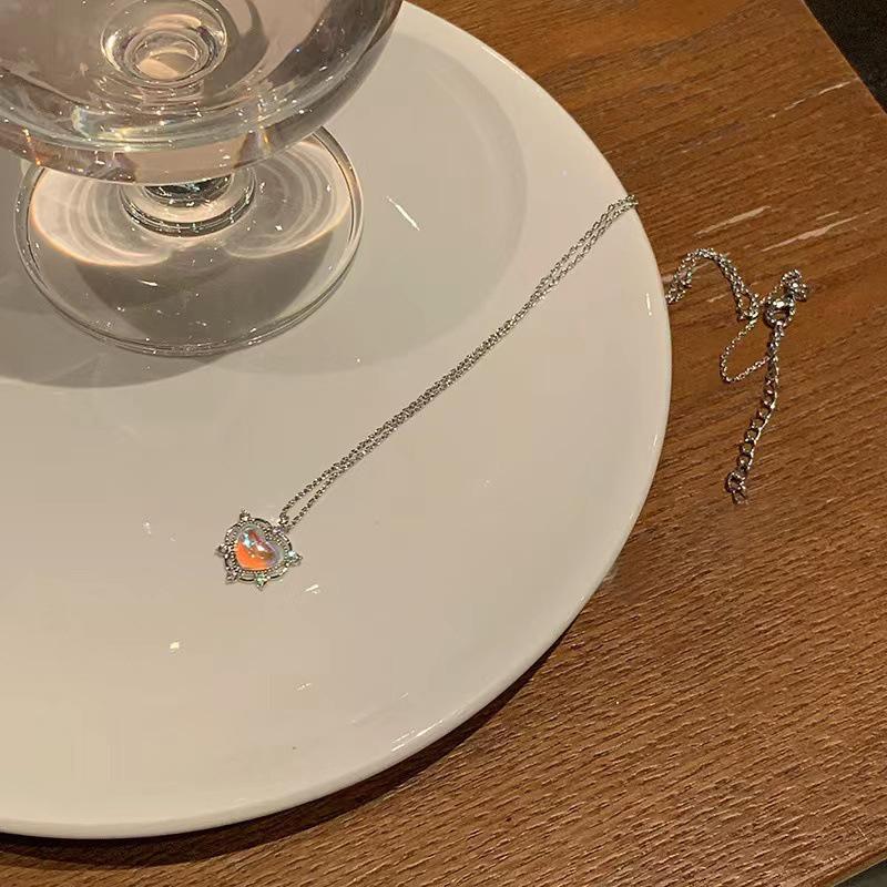 Vintage Kpop Simple  Choker Love Heart Pendant Short Chain Necklace