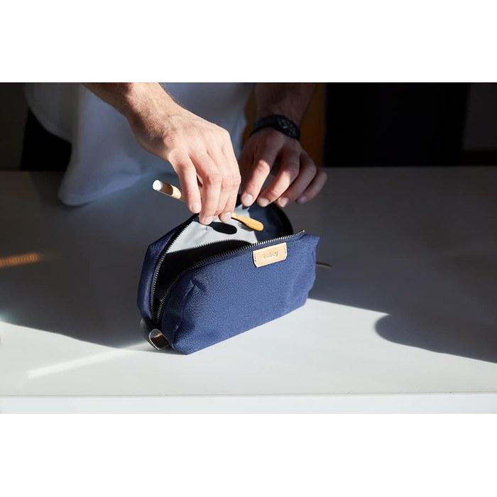 Bellroy Toiletry Kit, Waterproof Travel Pouch (Toiletries, Perfume, Razor, Hairbrush, Toothbrush) - Bronze, One Size