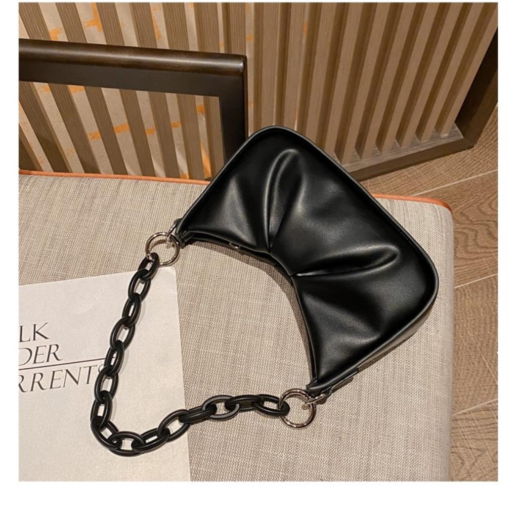 Women's Bag New Small Baguette Bag Hundred Handbags Retro Simple Single Shoulder Underarm Bag Length 23cm Wide 7cm High 14cm