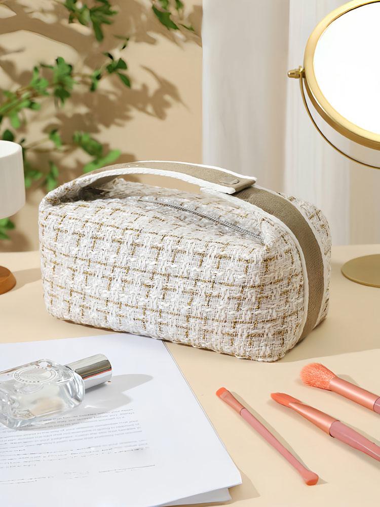 

1PC Autumn and Winter new portable large-capacity women s makeup bag, storage bag