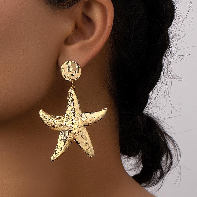 

Golden Metal Shell Personality Earrings Exaggerated Starfish Earrings
