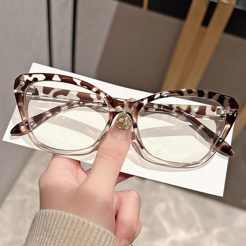 Elegant Cat Eye Reading Glasses for Women - Chic Color Block Frame Clear Lens Fashionable Computer Screen Presbyopia 1.0 to 4.0