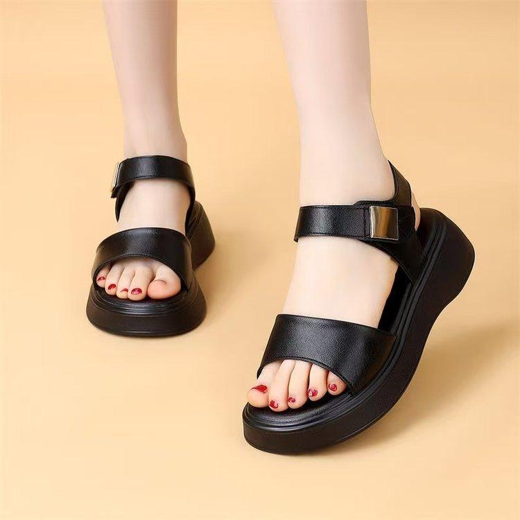 

thick-soled Roman sandals women s summer 2025 new small height increase fashionable versatile flat-soled soft-soled beach shoes 35 чорний