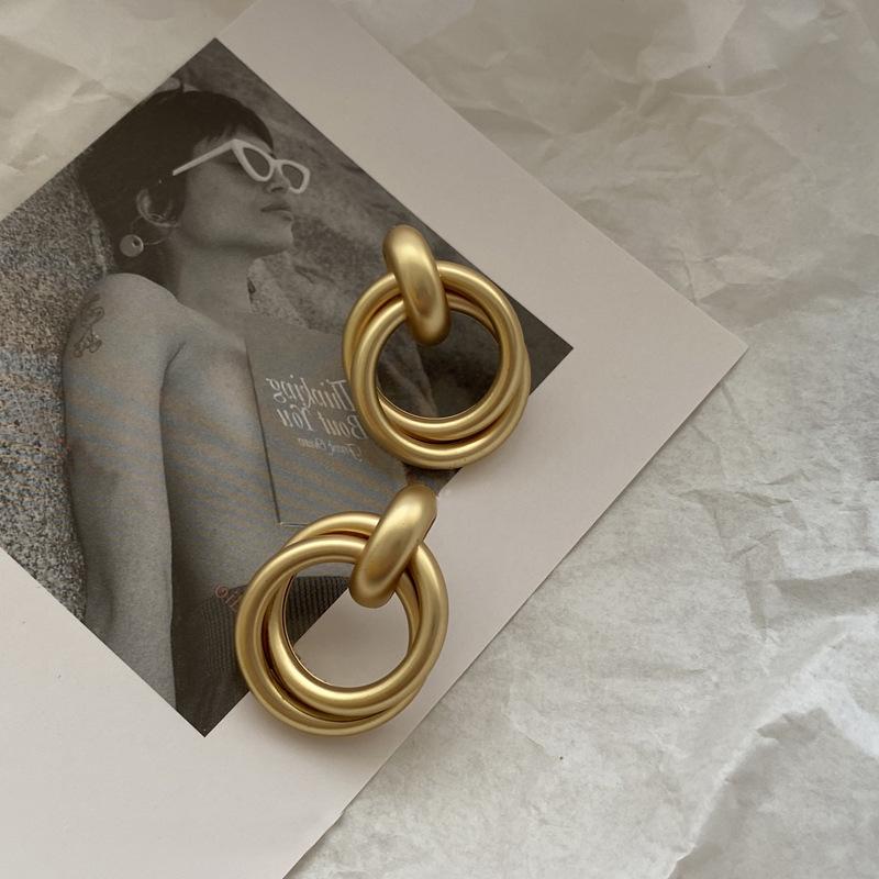 Exaggerated Baroque Metal Generous Circle Earrings for Women New Design Matte Gold Simple Drop Earring Fashion Zircon Gift