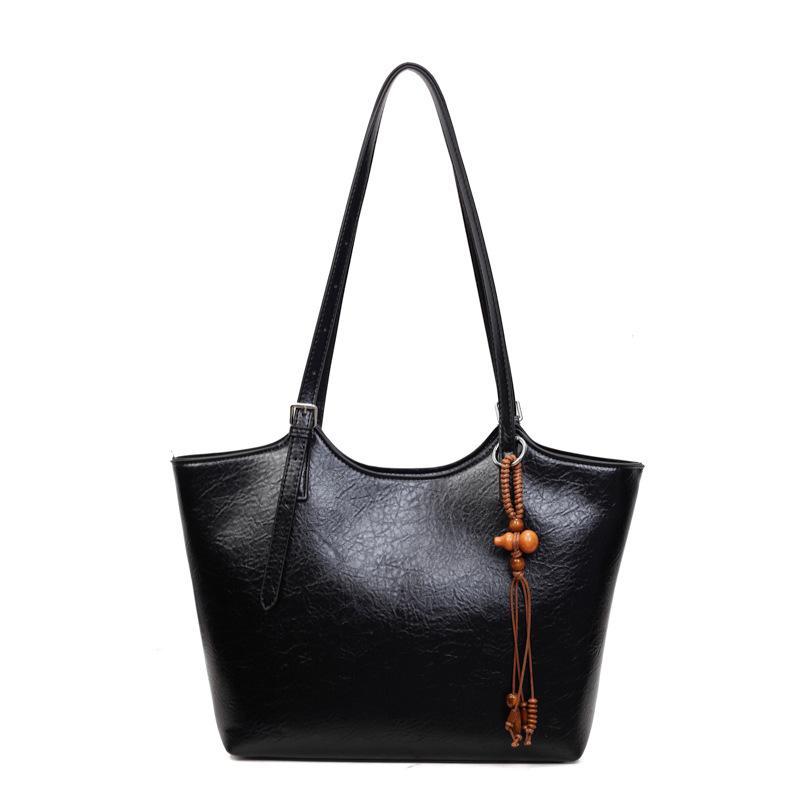 Retro bag women's large capacity 2025 new autumn and winter versatile simple shoulder bag premium texture commuter tote bag