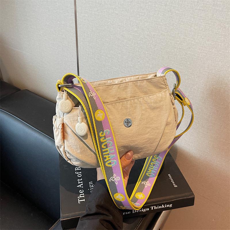 Crossbody Bag Women's New Fashion Lightweight Shoulder Bag Multi-layer Versatile Women's Commuter Small Square Bag