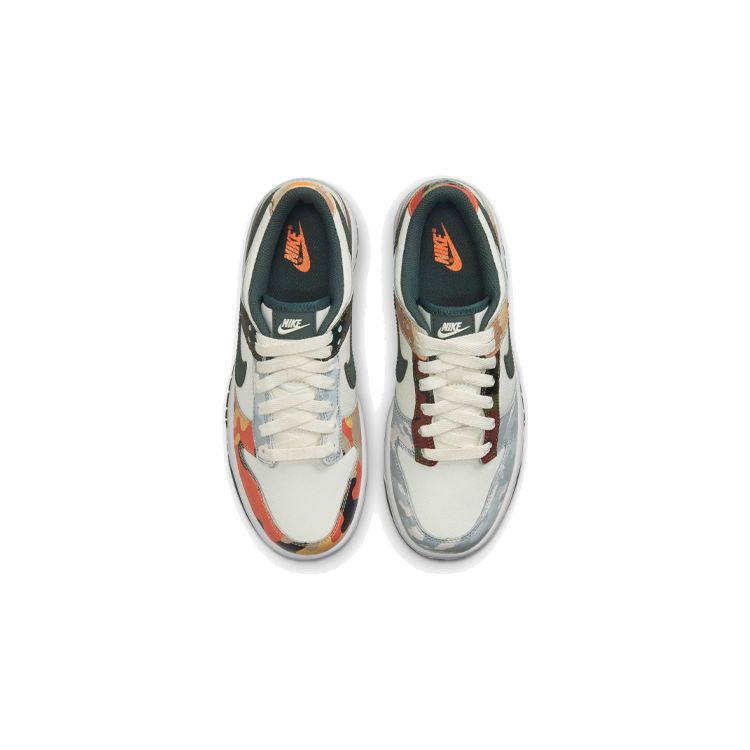 Nike Dunk Low SE GS Sail Multi-Camo Dětské tenisky Vícebarevné Vintage-Zelená Celková-Oranžová DB1909-100