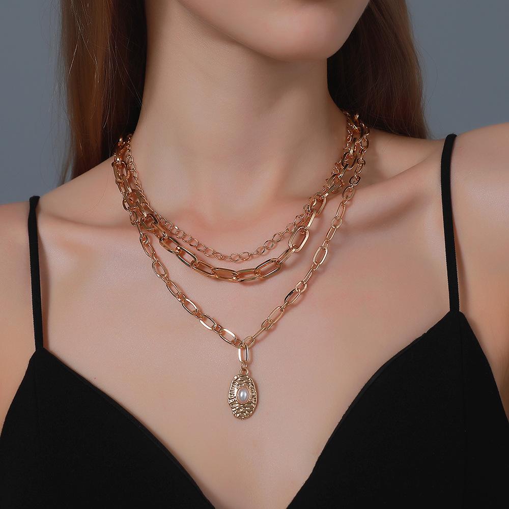 Golden Multi-layer Pearl & Portrait Pendant Necklace - Fashion Retro Clavicle Chain for Women