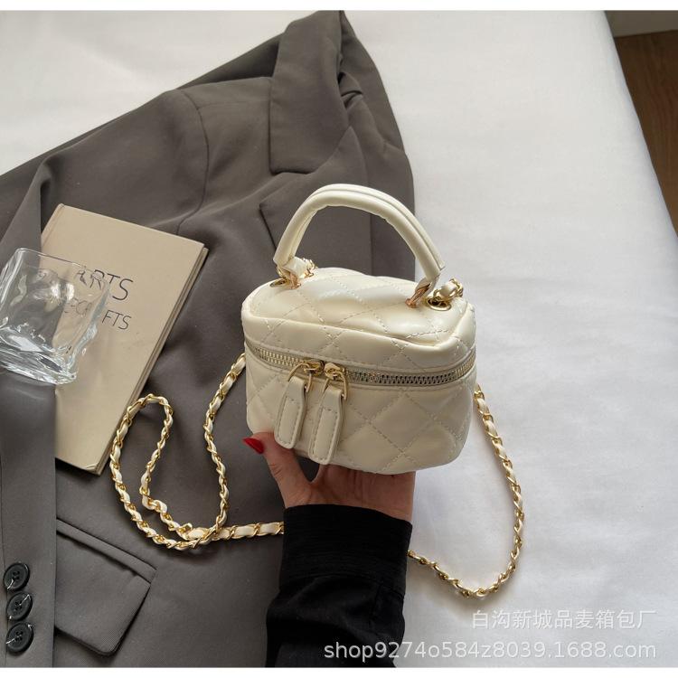 Mini Xiaoxiangfeng portable small bag women's 2025 new fashion diamond box bag chain single shoulder messenger bag tide