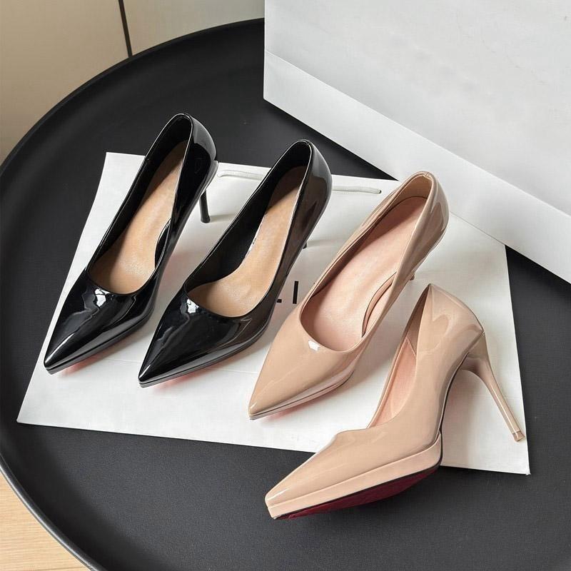 Tacchi alti nude donna primavera 2025 modello da passerella vernice impermeabile tavolo temperamento sexy tacchi sottili scarpe singole scarpe da etichetta