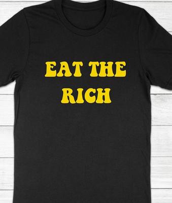 Eat the Rich Feed the Poor Lagerfeuer T-Shirt Herren Damen T-Shirts Oberteil lustiger gelber Text