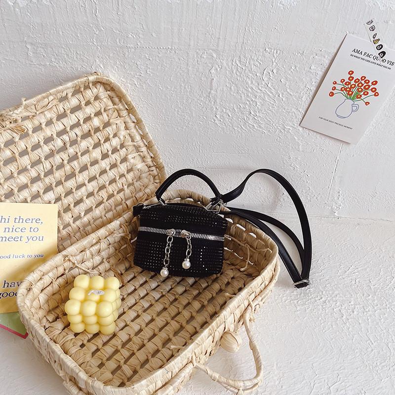 

Stylish Mini Chain Shoulder Bag For Kids With Sparkling Rhinestone Detail Black