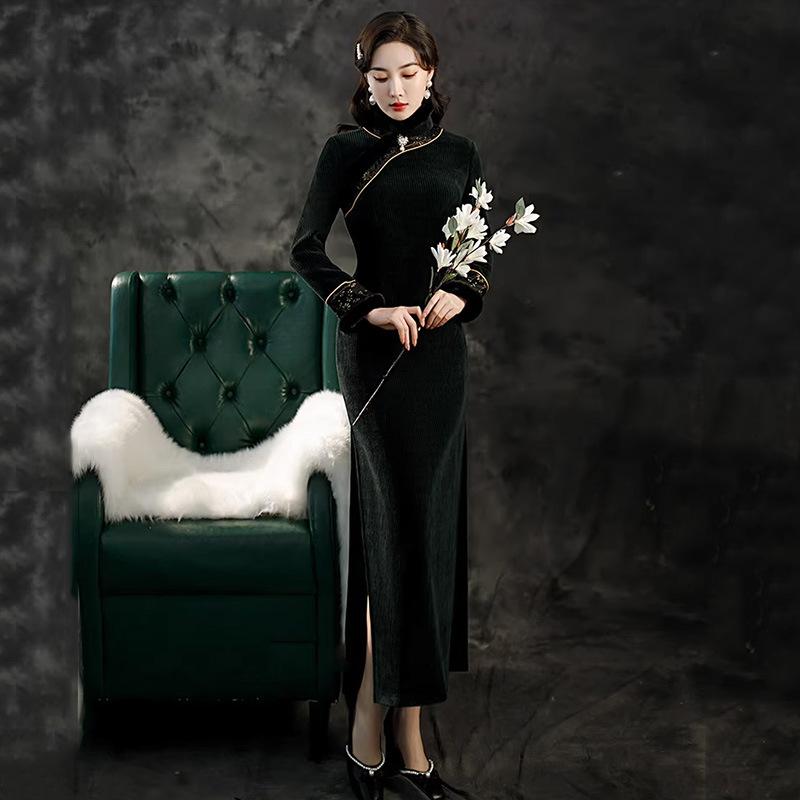 Burgundy mother velvet national style new Chinese long-sleeved improved cheongsam winter thickened women's high-end sense retro autumn and winter