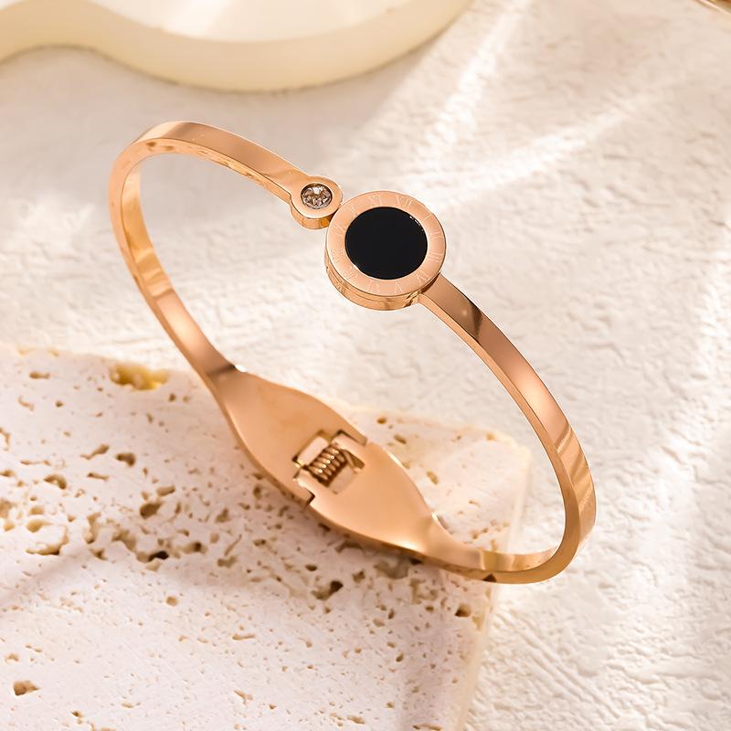 Htpwe Stainless Steel Black Round Roman Numeral Bracelet For Women 18k Gold Couple Holiday Gift Bracelet Party Daily Zircon