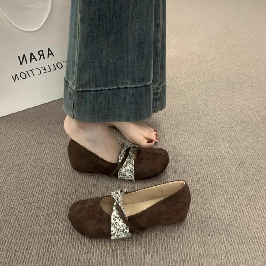 Retro Inner Height Increase Mary Jane Shallow Mouth Single Shoes Women's 2025 New Spring and Summer French Skirt Ballet Shoes Children