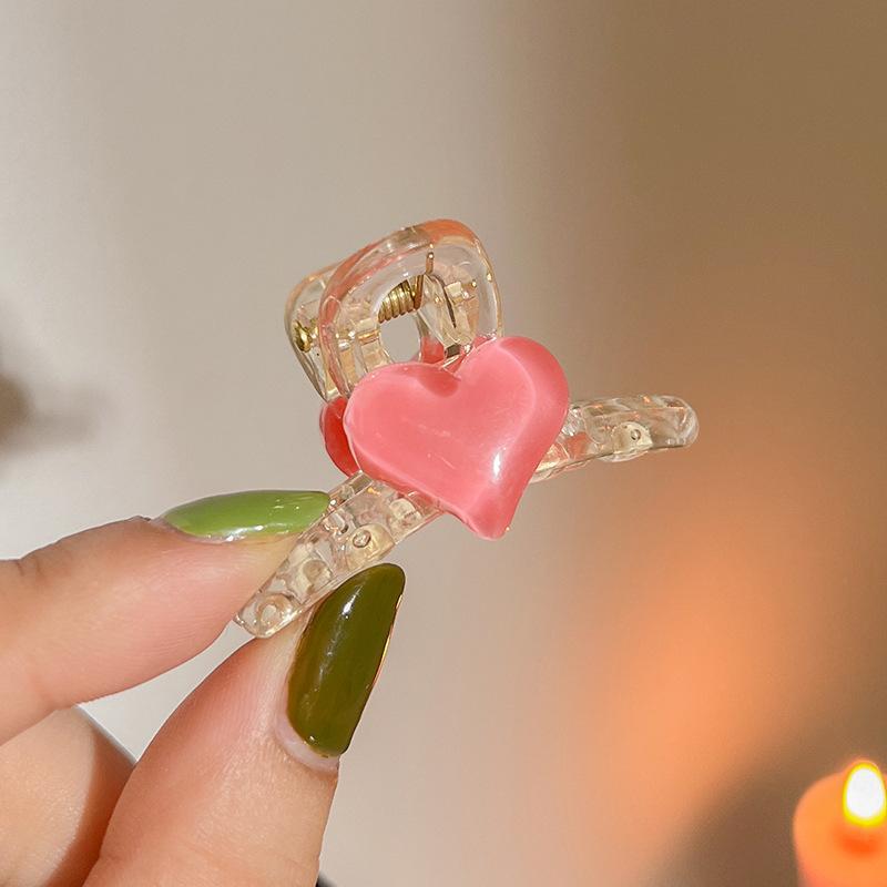 Mini Acrylic Heart Hair Claw Clips For Women Bangs Hair Clip Girl Sweet Small Grab Barrette Hairpin Headwear Hair Accessories