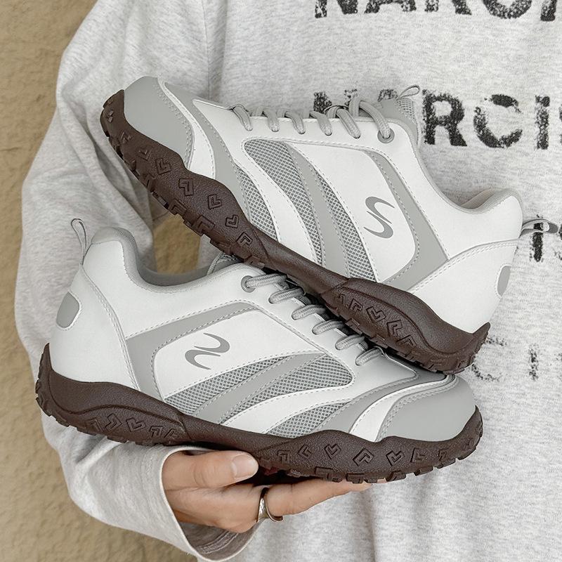 Niche invisible inner heightening shoes breathable German training shoes outdoor couple casual sports shoes bread shoes