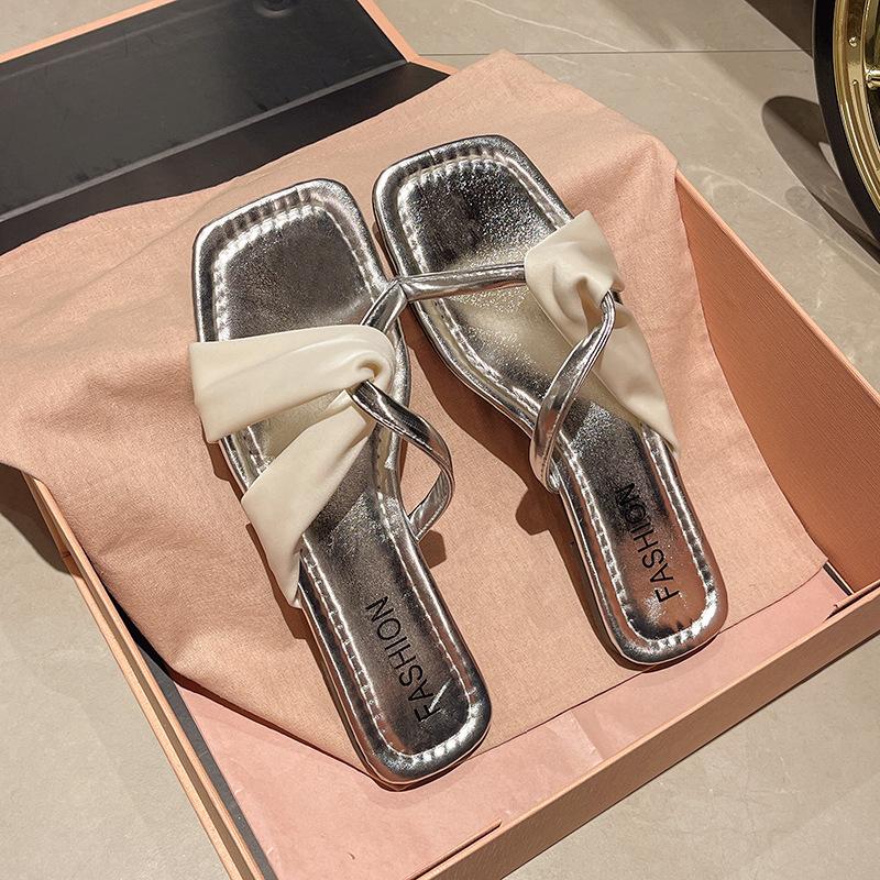 Flat-bottomed Cool Slippers Women's Outer Wear Summer New Fashion Lightweight Open-toed Slippers