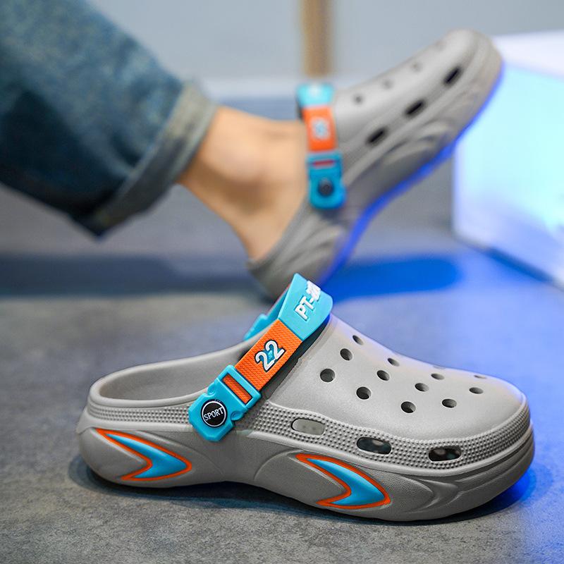 Baotou drag men's outer wear hole shoes men's trend outer wear casual beach shoes men's soft sole breathable tide sandals