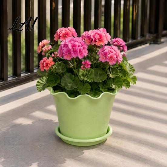 Drainage Pot with Saucer Wavy Edge Planter Saucer Thickened Flower Succulent Tray Holes Modern Plant for Indoor Outdoor Plants Round Garden Holder