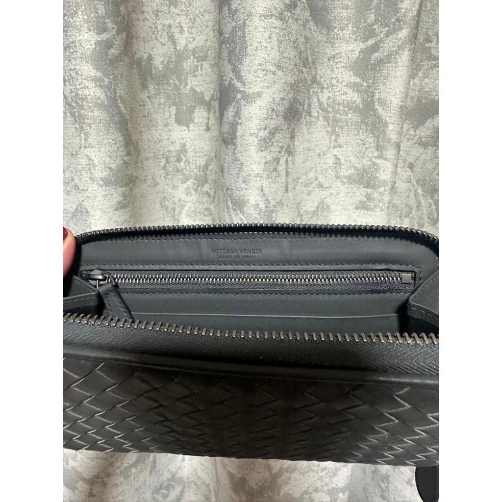 Used Bottega Veneta Intrecciato Round Zip Long Wallet - Excellent Condition
