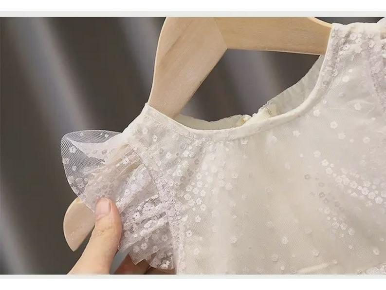 Girls' Fashionable Snow White Summer Dress with Fluffy Gauze and Wing Details