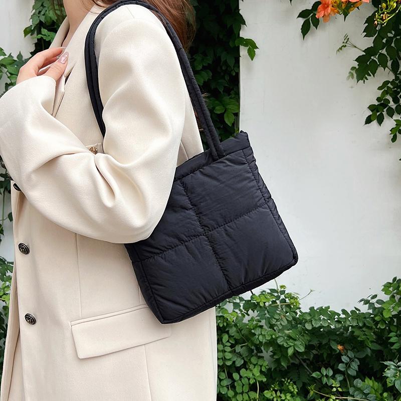 Lässige Umhängetaschen für Damen  Damen-Daunentaschen  hochwertiger Designer