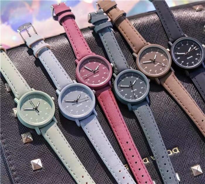 Elegant Female Wristwatch With Classic Glass Face And Decorative Function For Teens