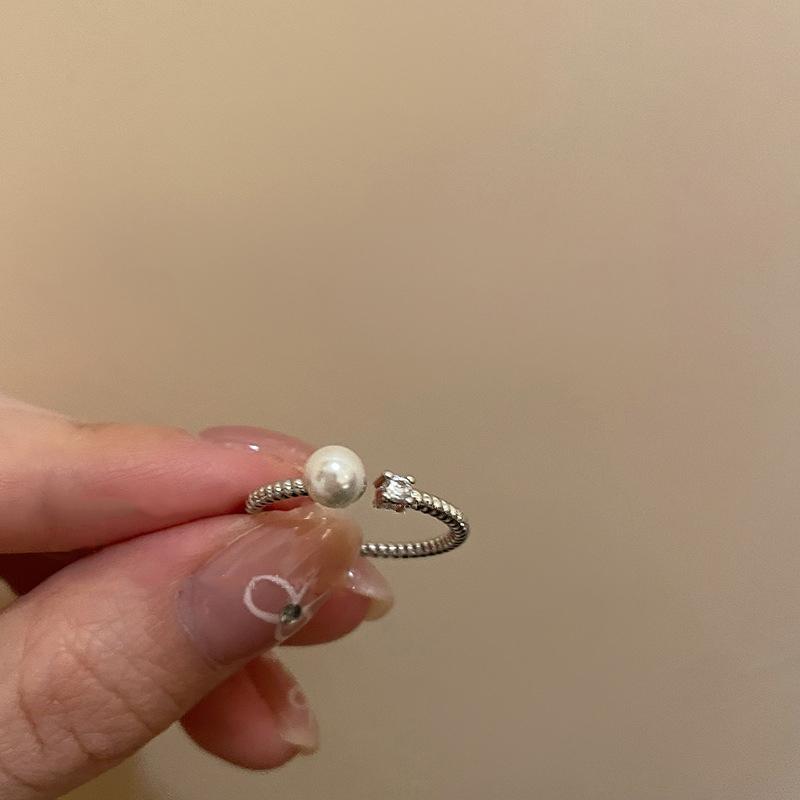 Fashionable Butterfly Zircon Open Ring Imitation Pearl Trendy Luxury Girl Finger Ring New Design Exquisite Ring Women's Jewelry