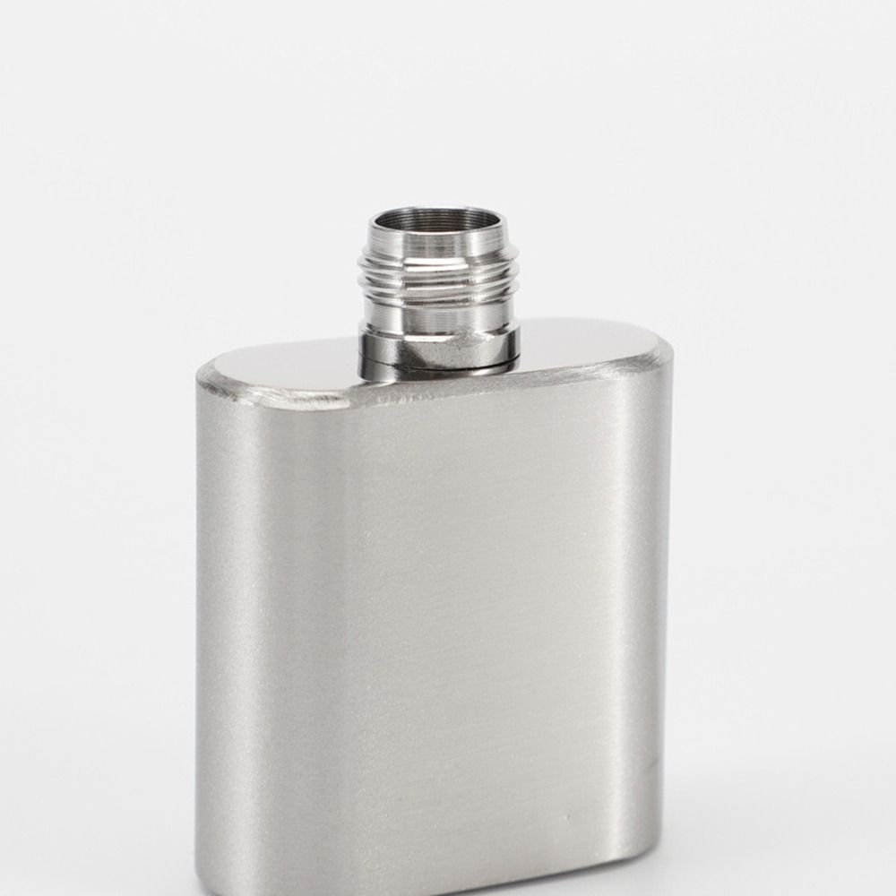 Mini fiaschetta alla moda da 1 oz in acciaio inossidabile, fiaschette portatili per bere, piccolo vaso da vino per esterni