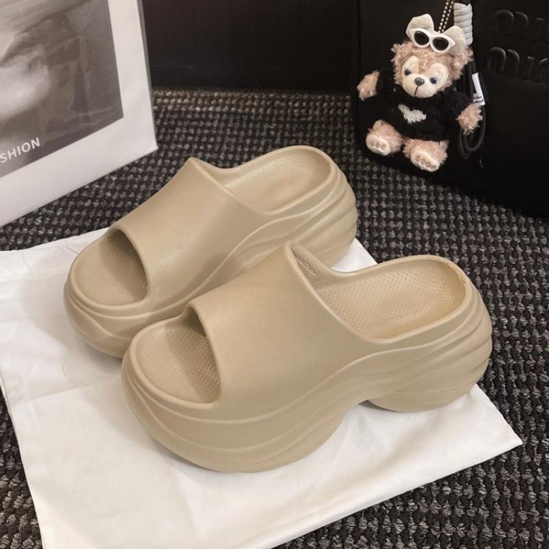 Women's Fashion Chunky Platform Slippers Summer 2025 Non Slip Wedges Sandals Woman Outdoor Thick Bottom Eva Slippers for Women