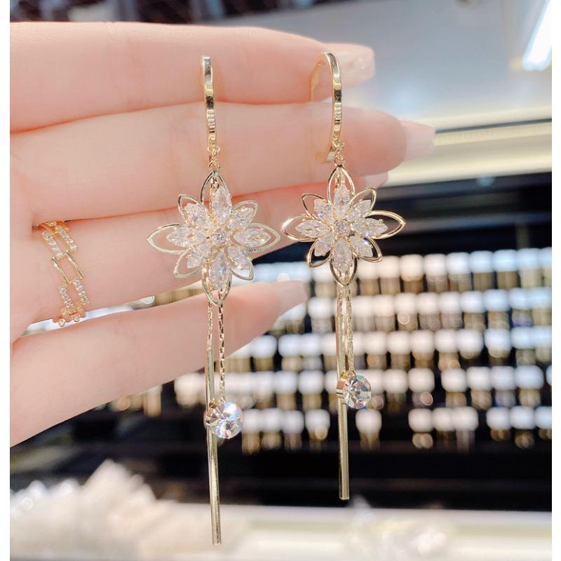 New Floral Tassel Earrings For Women, Paired With Exquisite Zirconia Jewelry Gifts