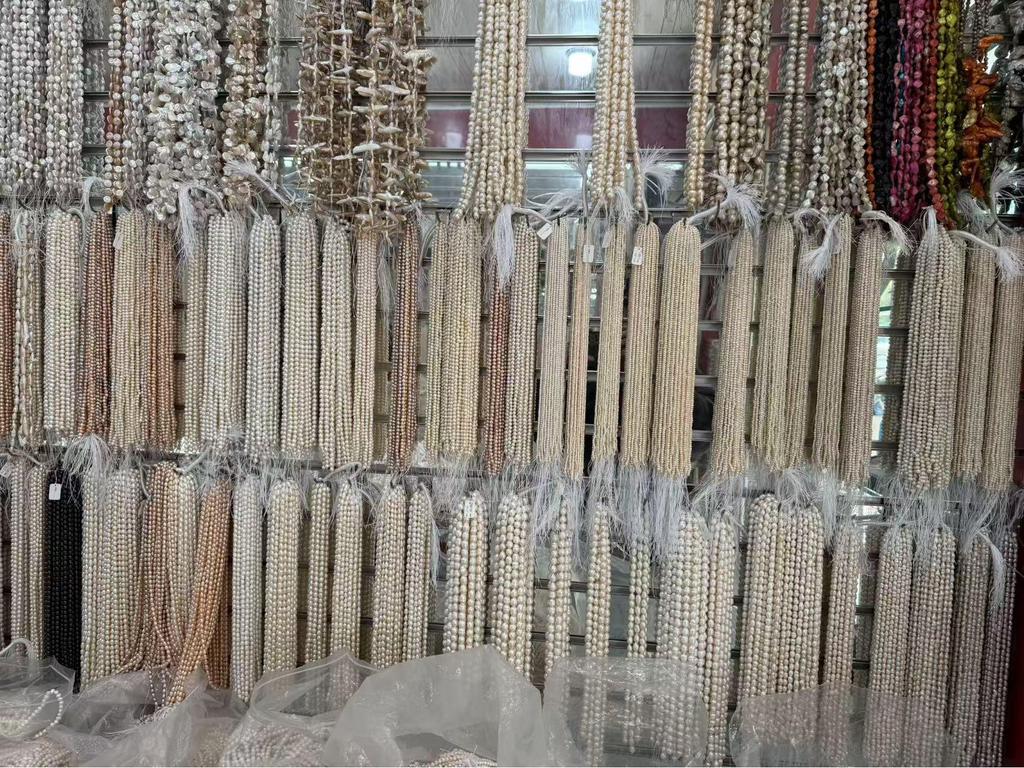 Natural Freshwater Pearl Multi-Shaped Half-Drilled DIY Jewelry Material for Women.