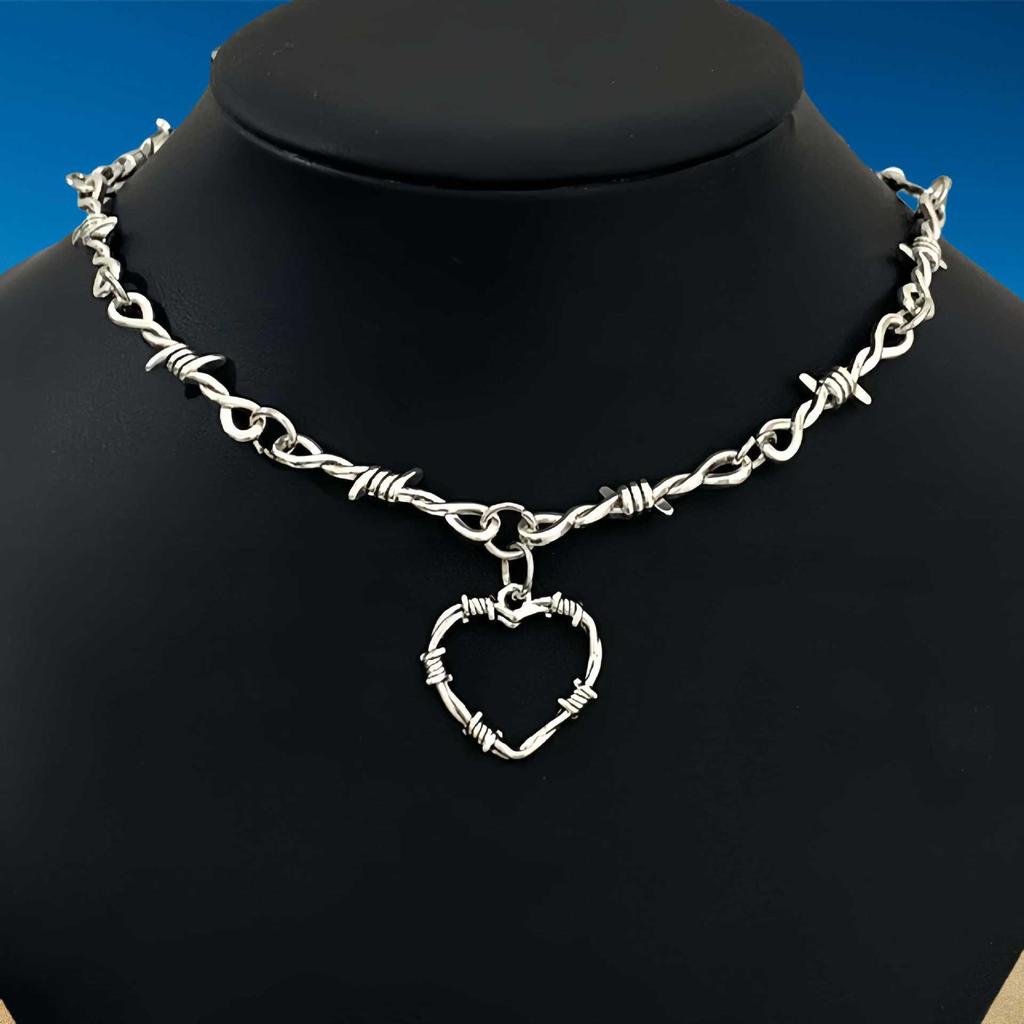 Punk Gotický Choker Náhrdelník Srdce a Trny - Unisex Módní Statement Doplněk