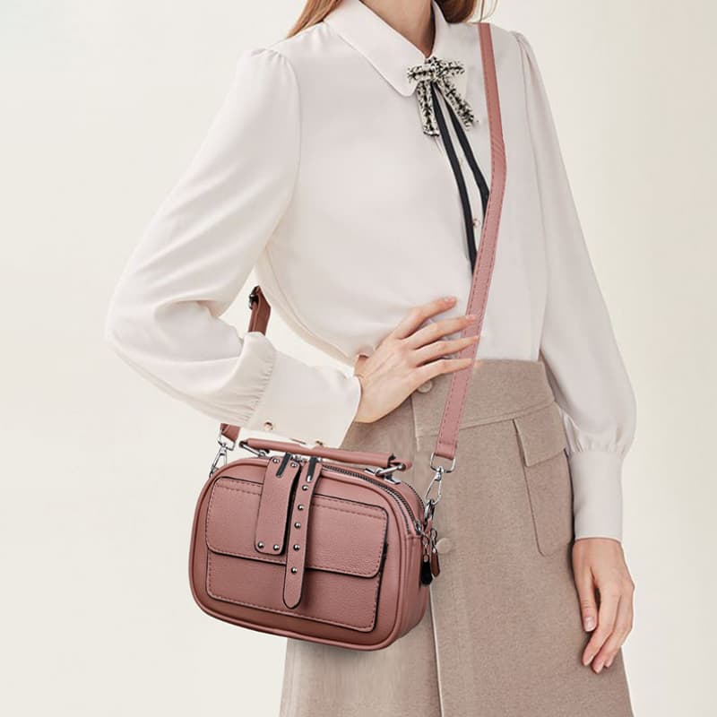 Stylish and simple portable messenger small square bag