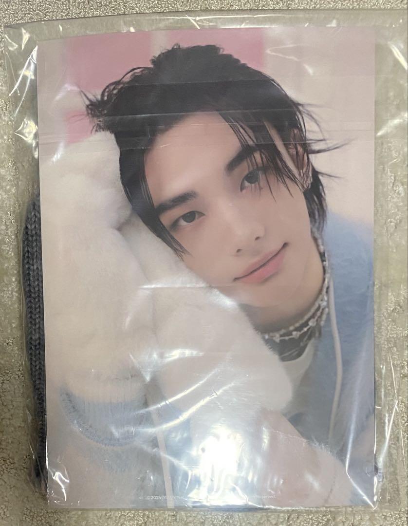 

[Б/У] straykids SKZ 5 clock Хёнджин Шапка