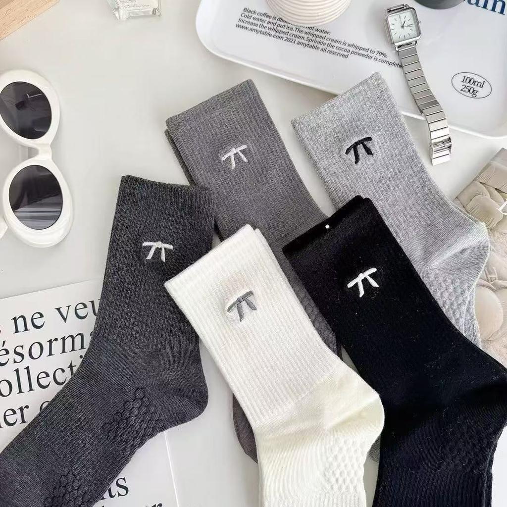 Women's Spring and Autumn New Embroidered Bowknot Mid-tube Socks Combed Cotton Women's Socks